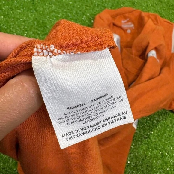 Nike Texas Longhorns Women's Large V-Neck Short Sleeve Shirt Sporty Active - Picture 6 of 7
